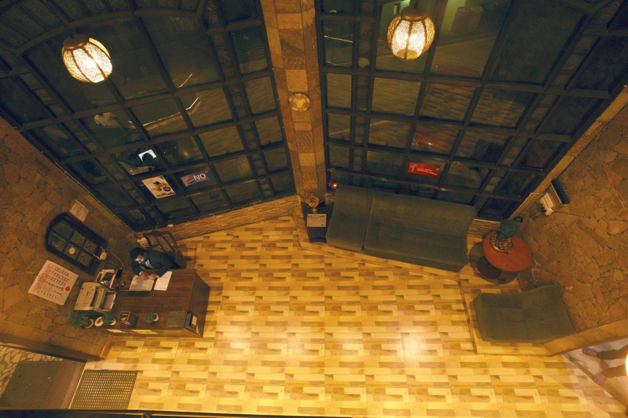 Devi Enterprises - Hotel Khems ウーティ エクステリア 写真