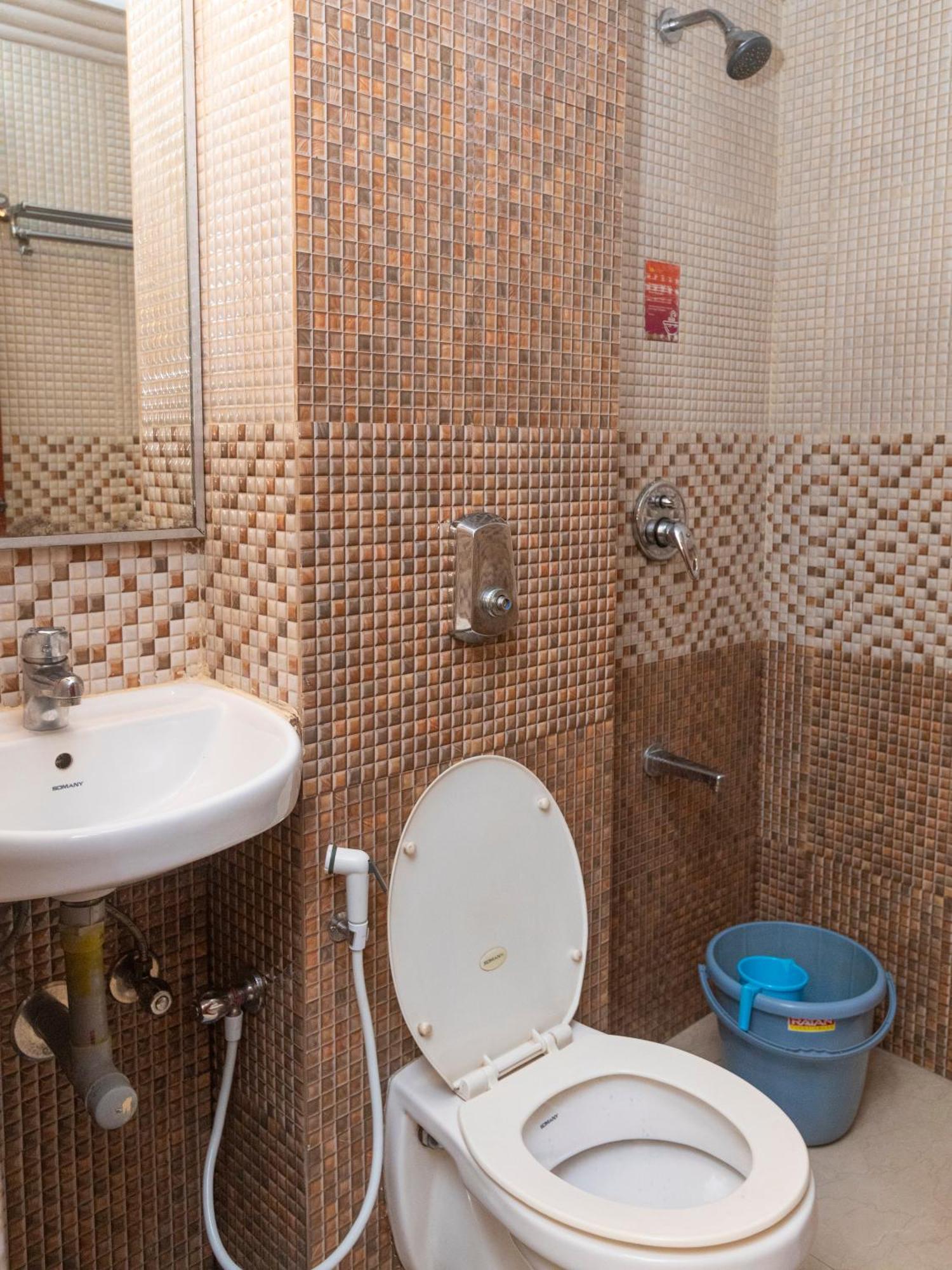 Devi Enterprises - Hotel Khems ウーティ エクステリア 写真